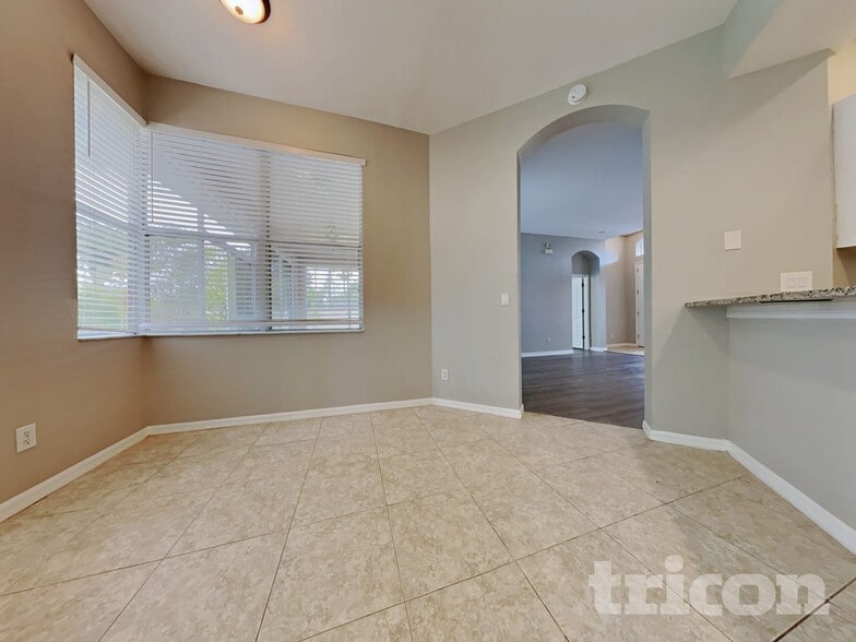 Building Photo - 3508 Pendleton Way