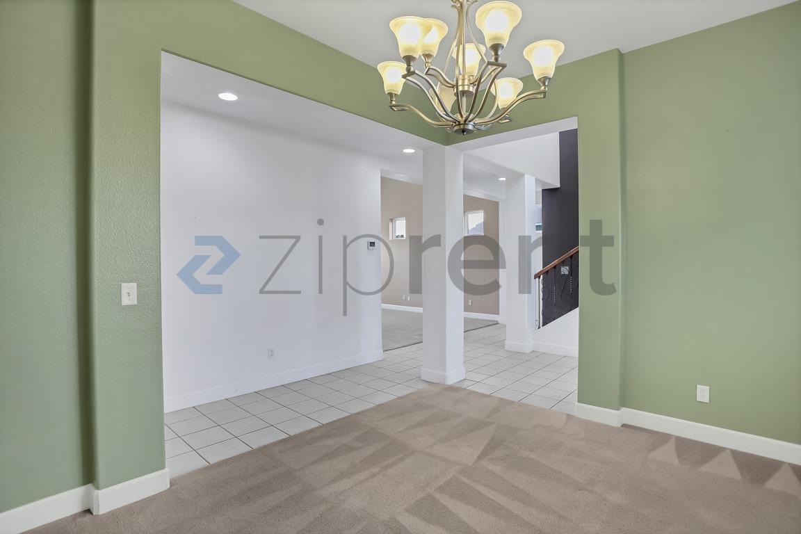 Building Photo - Unit
