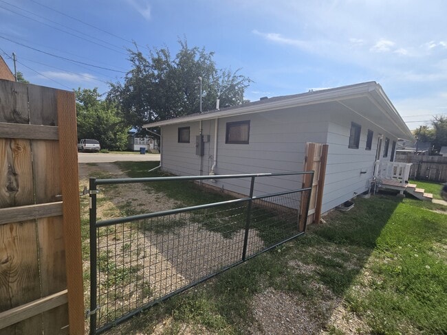 Building Photo - 124 W Water St