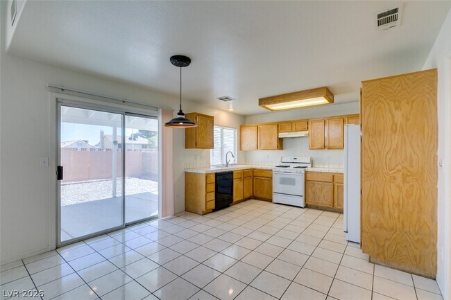 Building Photo - 1109 Torington Dr