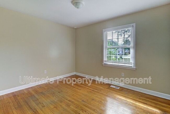 Building Photo - 5309 Ridgewood Heights Dr