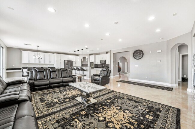 Building Photo - Fully Furnished Luxury Living with Expansive, Move-In Ready Comfort!