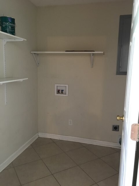 Building Photo - Cozy Three Bedroom Home!