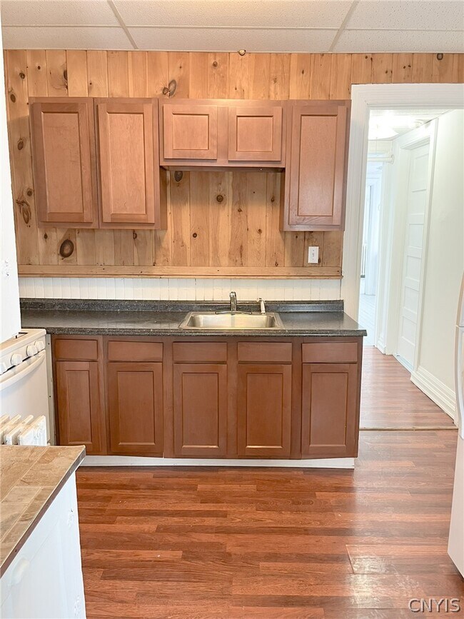 Building Photo - 911 State St