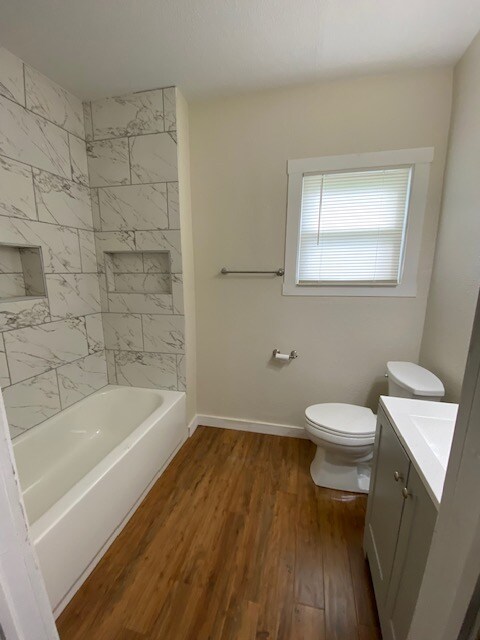 Building Photo - 1016 W Jefferson St