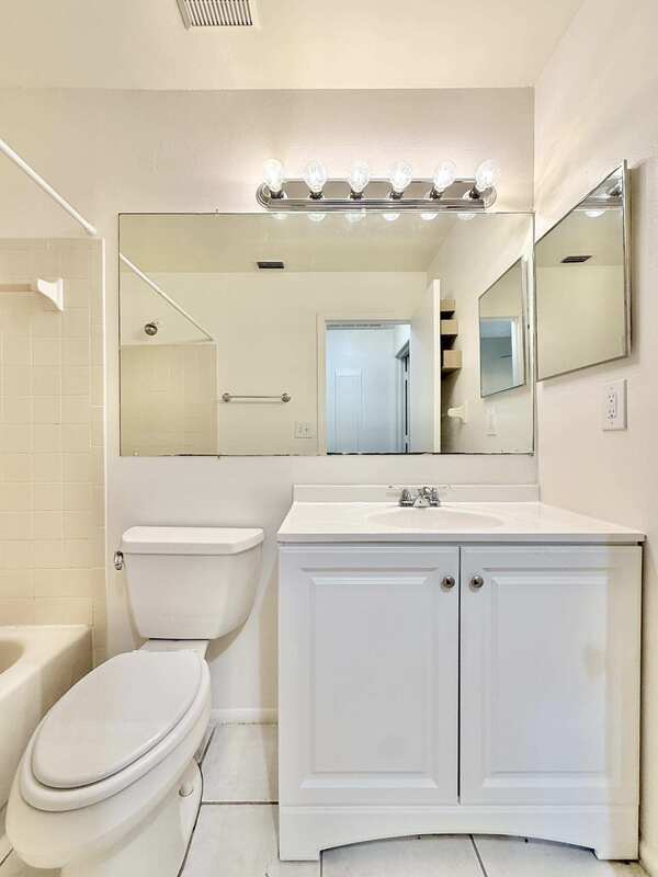 Building Photo - 599 Capistrano Ct