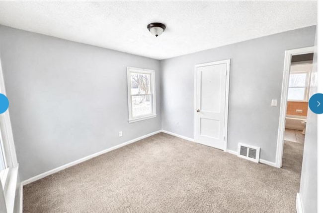 Building Photo - 18452 Shaftsbury Ave