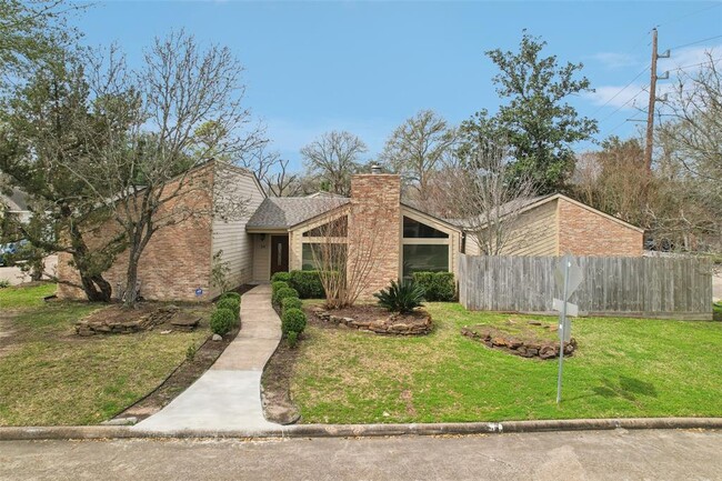 Building Photo - 12800 Briar Forest Dr