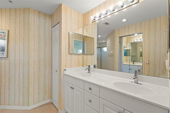 Building Photo - 6758 Fairview Terrace