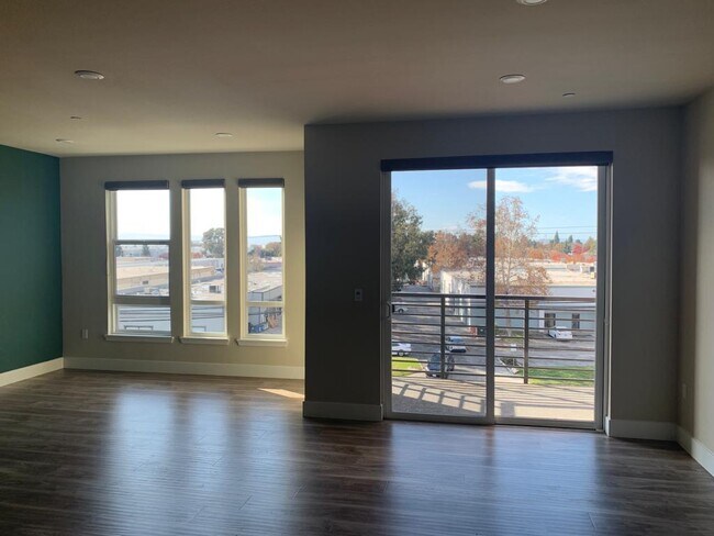 Building Photo - 44828 Fremont Blvd