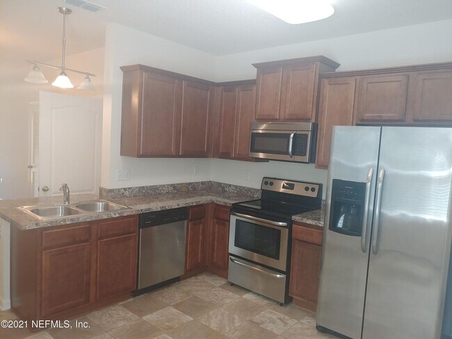Building Photo - 340 Servia Dr