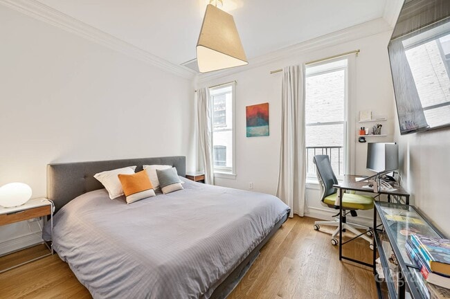 Building Photo - 539 4th St