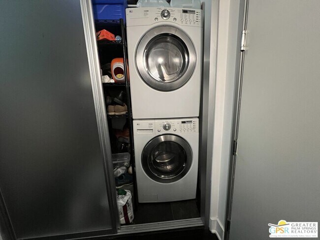 Building Photo - 13320 Beach Ave