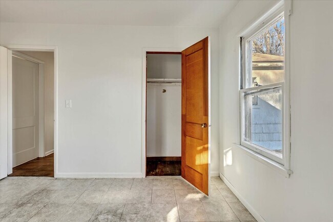 Building Photo - 4504 Drexel Ave