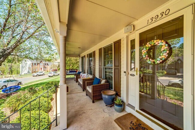 Building Photo - 13930 S Springs Dr