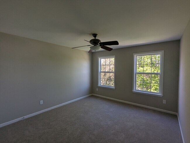 Building Photo - Harrisburg with Large Fenced-In Yard, Small Private Pool/Spa and Putting Green