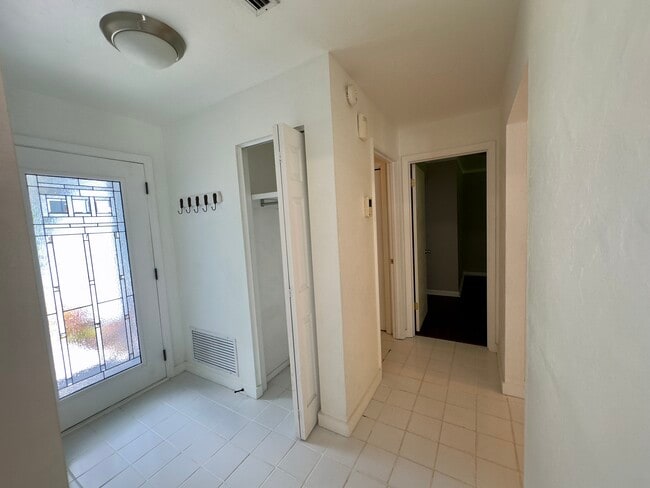 Building Photo - 8108 SW 56th Ave