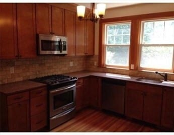 Building Photo - 6 Elm St