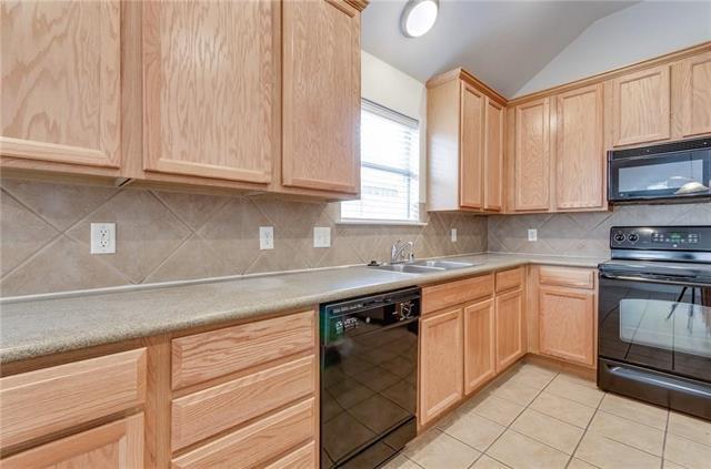 Building Photo - 2717 Sunlight Dr