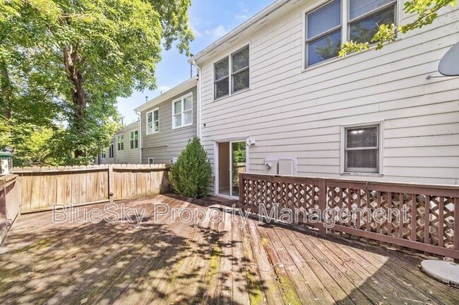 Building Photo - 439 Wynridge Dr