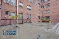 Building Photo - 1518 3/5 Wilton -112D