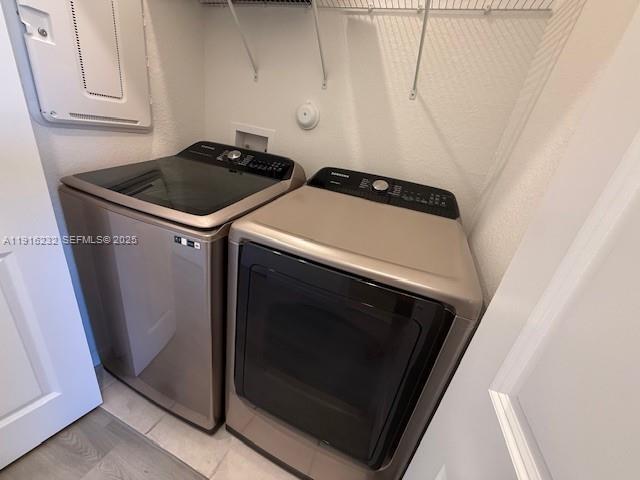 Building Photo - 245 SW 159th Ct