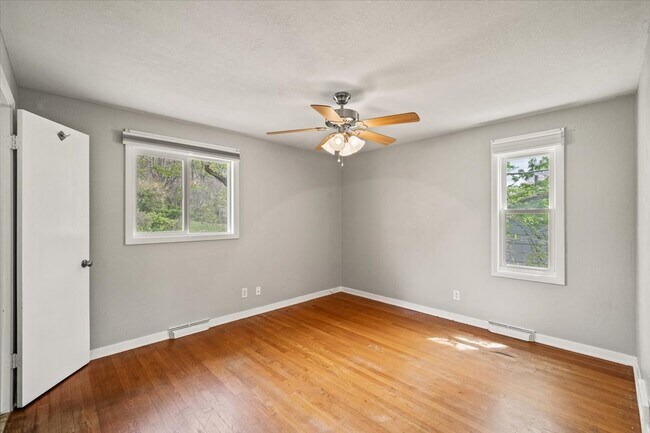 Building Photo - 4603 S Willis Ave