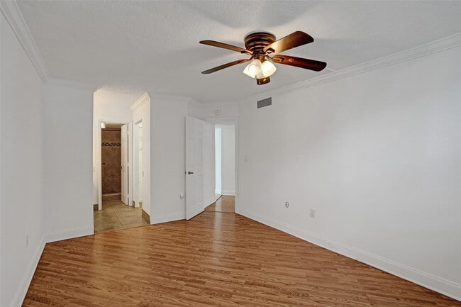 Building Photo - 9351 Lime Bay Blvd