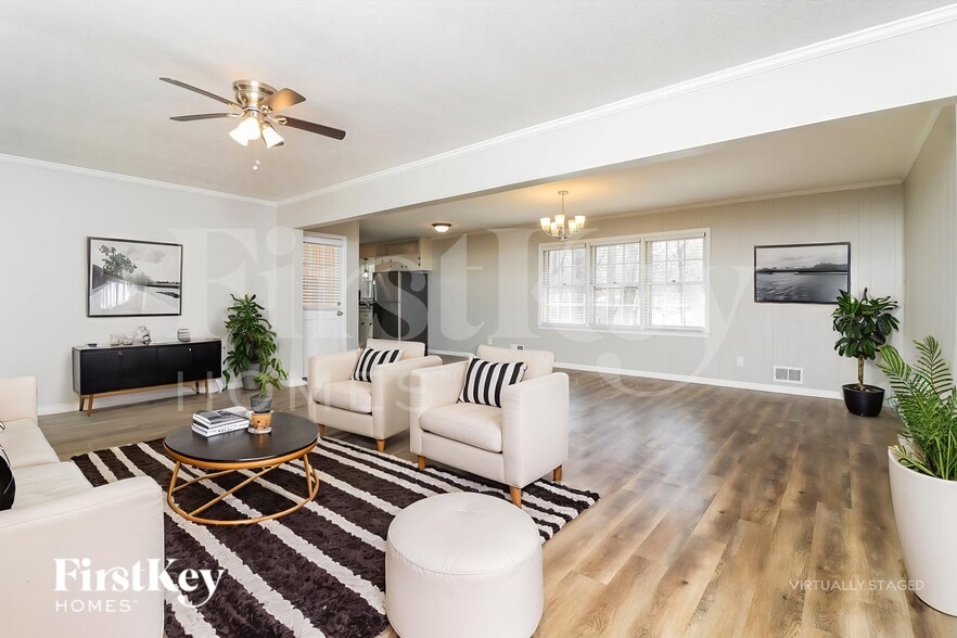 Building Photo - 581 Carlouetta Rd