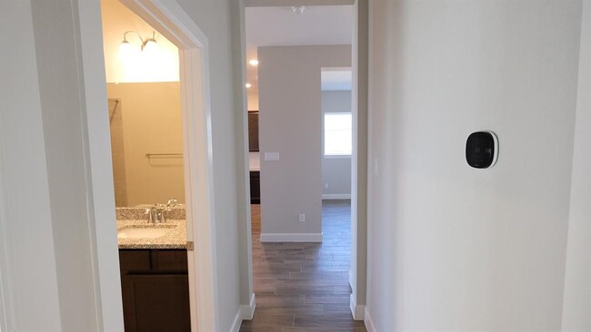Building Photo - 302 Pure Parsley Path