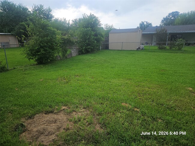 Building Photo - 1534 Tarberry Rd