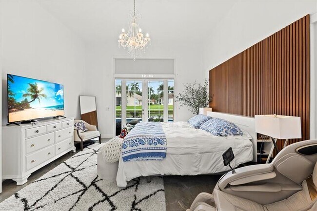 Building Photo - 10792 Queen Palm Ct