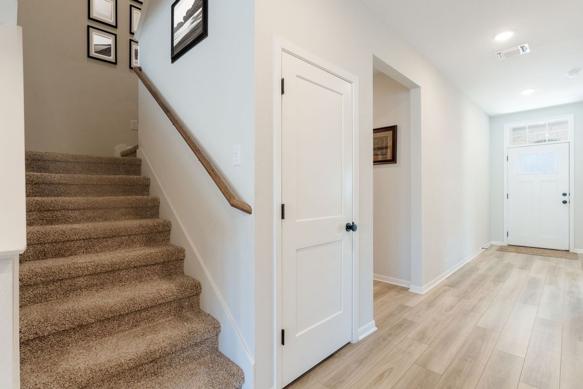 Building Photo - 2011 Cutleaf Dr