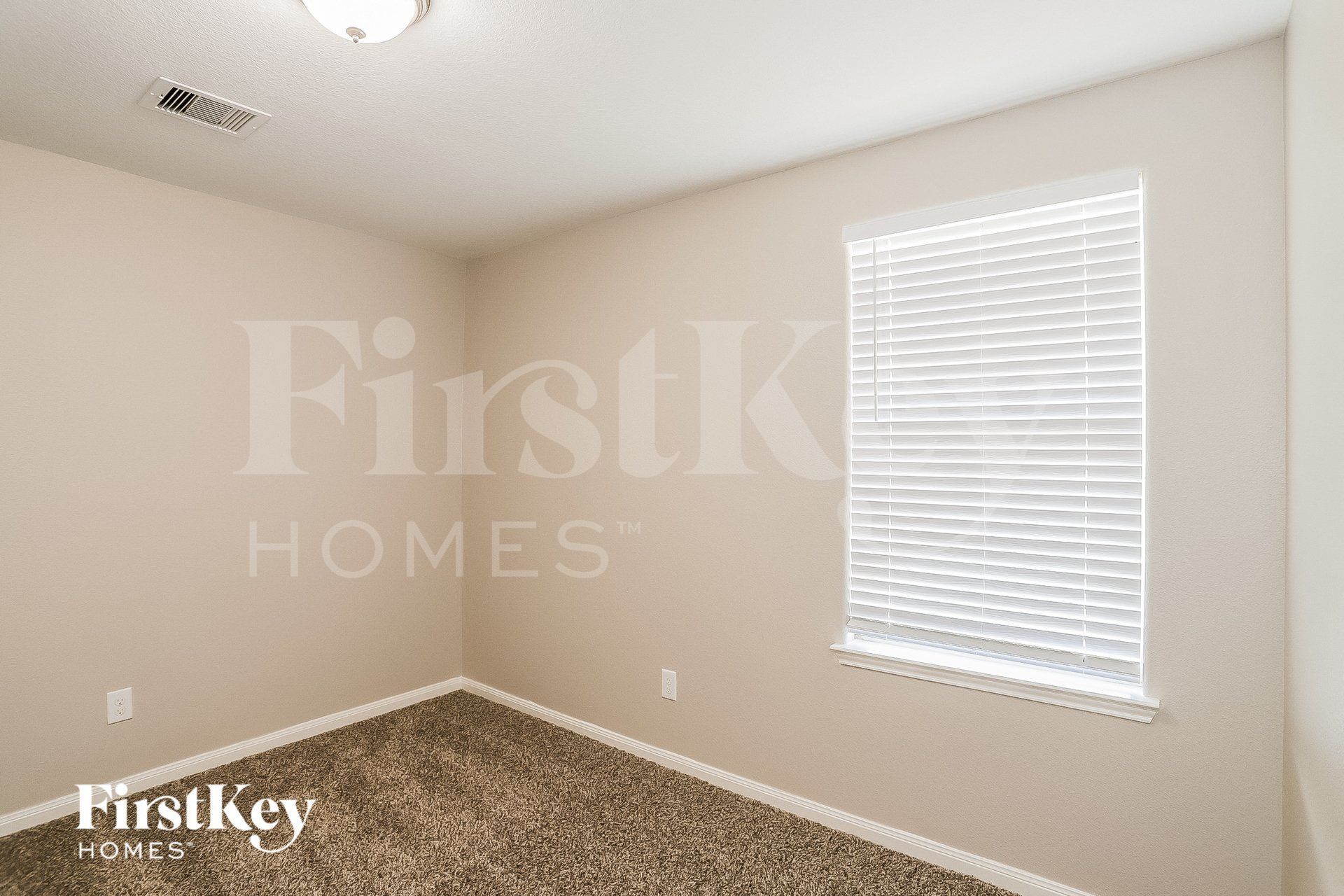 Building Photo - 6722 Clover Walk Ln