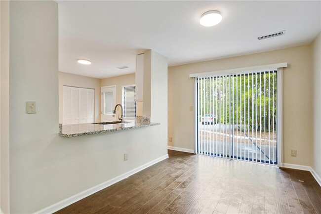 Building Photo - 2953 Torreya Way SE