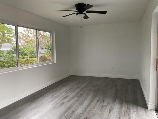 Building Photo - 11620 NW 31st Pl