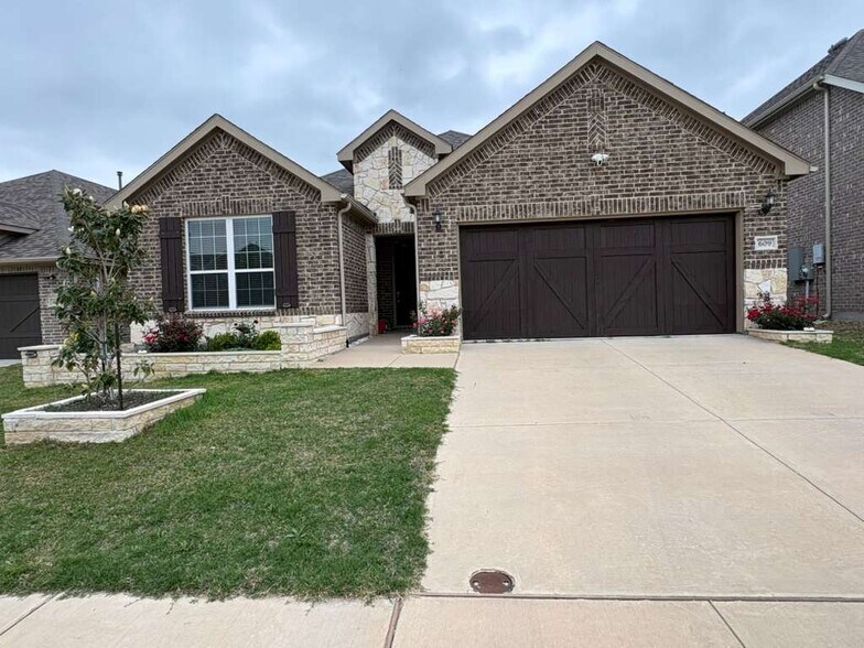 Building Photo - 609 Cattle Chute Ct