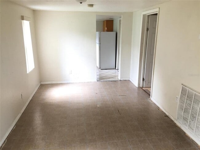 Primary Photo - 230 Lee Dr