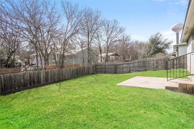 Building Photo - 5813 Wideleaf Dr