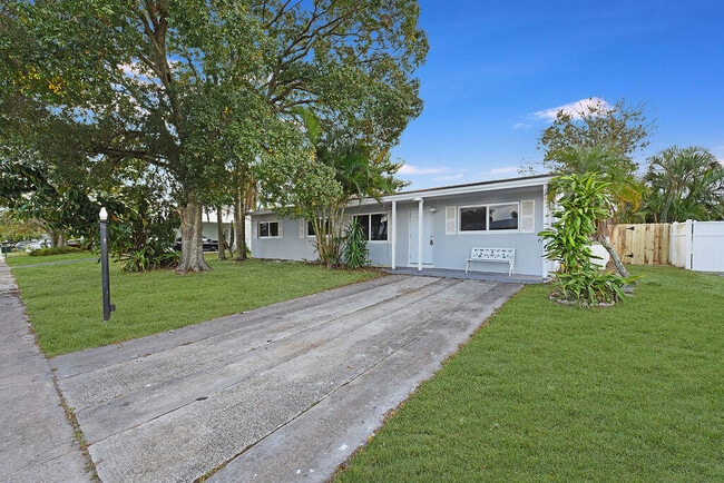 Building Photo - 710 Cayuga St