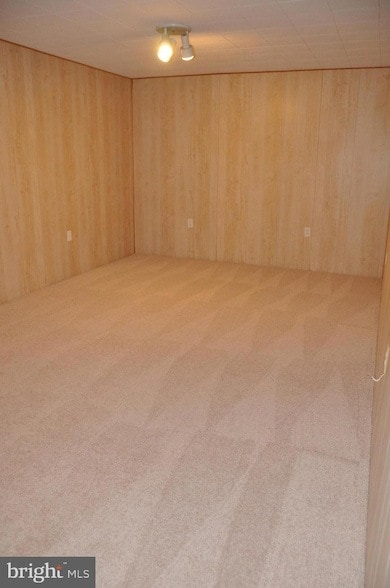 Building Photo - 9705 Glen Ave