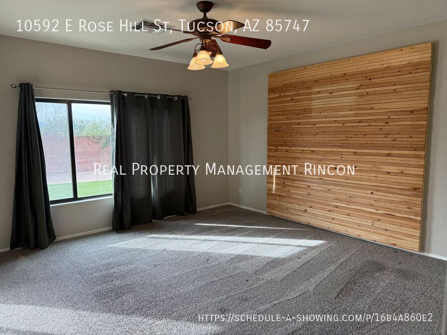 Building Photo - 10592 E Rose Hill St