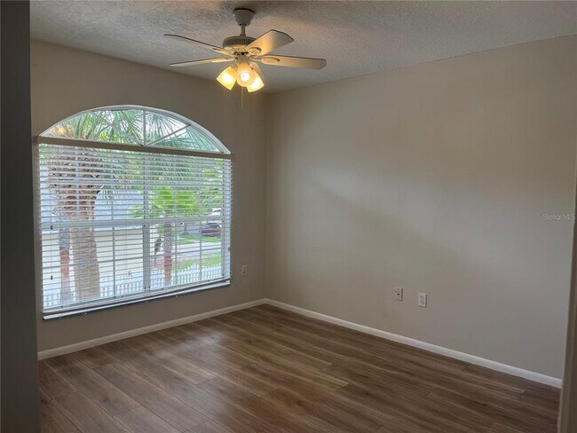 Building Photo - 820 Stone Chapel Ct