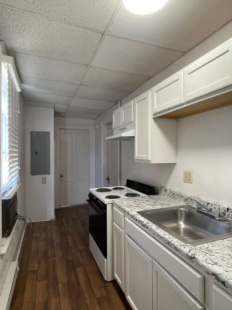 Building Photo - 883 Mulberry St