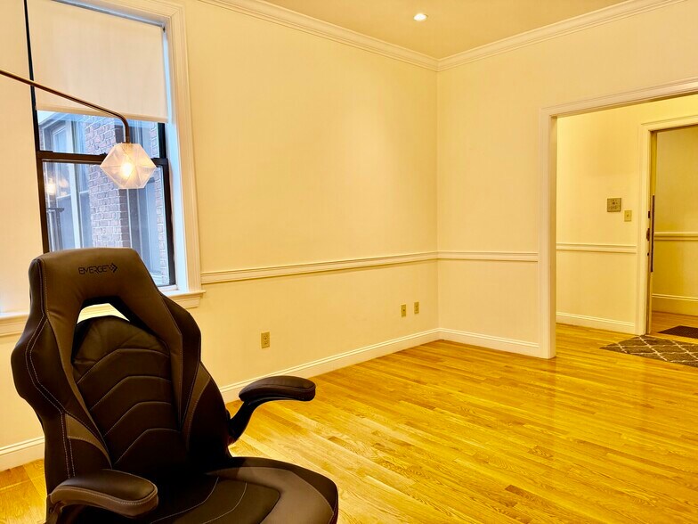 Building Photo - 1340 Commonwealth Ave