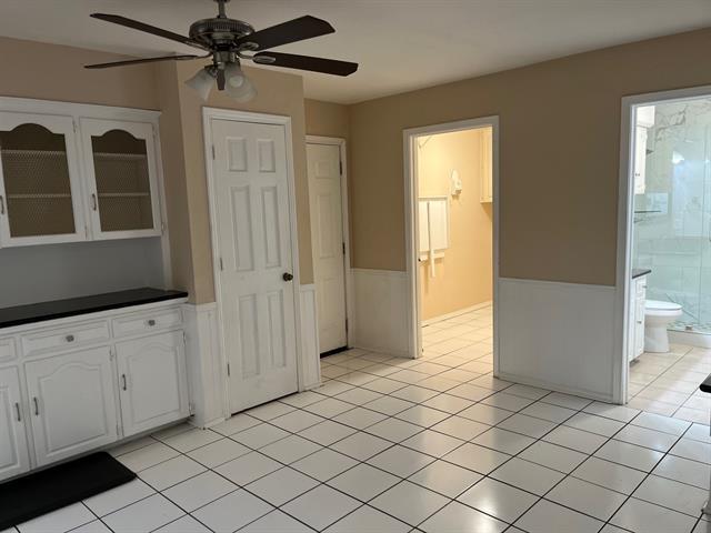 Building Photo - 6918 La Manga Dr