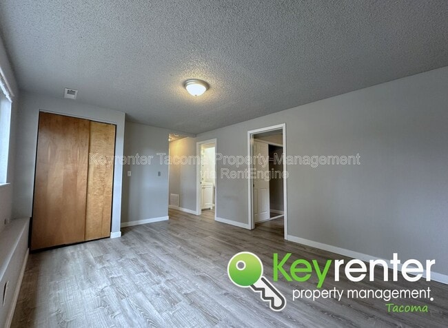 Building Photo - 2215 N Madison St