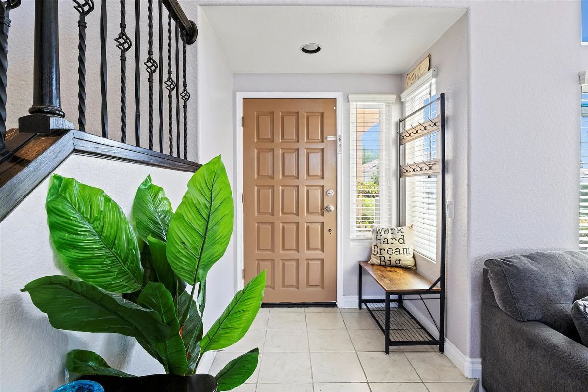 Building Photo - 3718 Via Las Villas