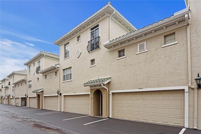 Building Photo - 501 Knights Run Ave