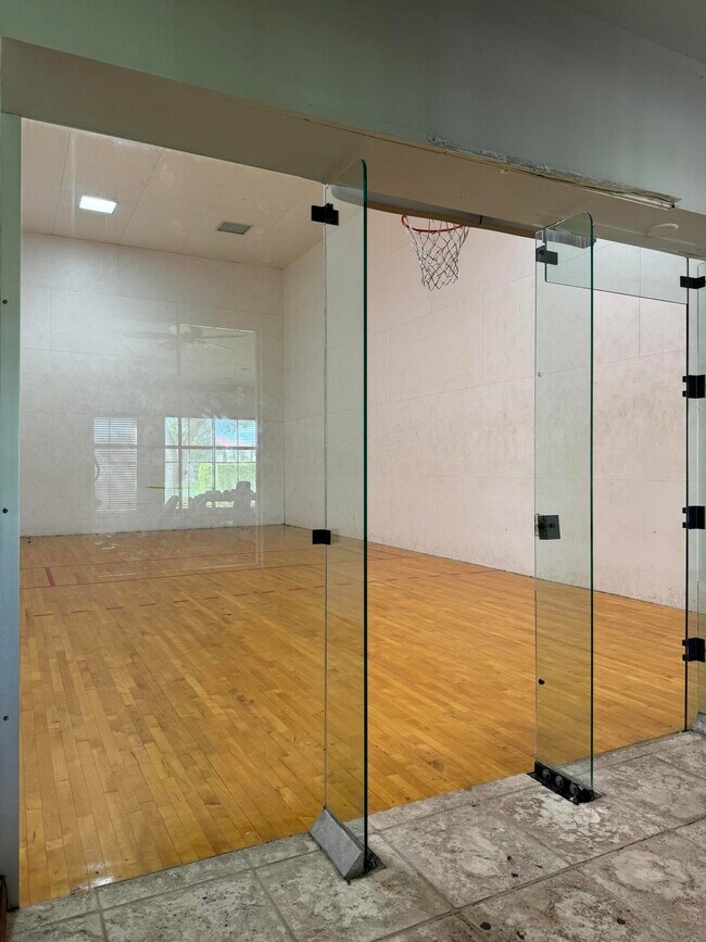 Building Photo - 4151 San Marino Blvd